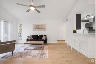 Building Photo - 1601 Faro Dr