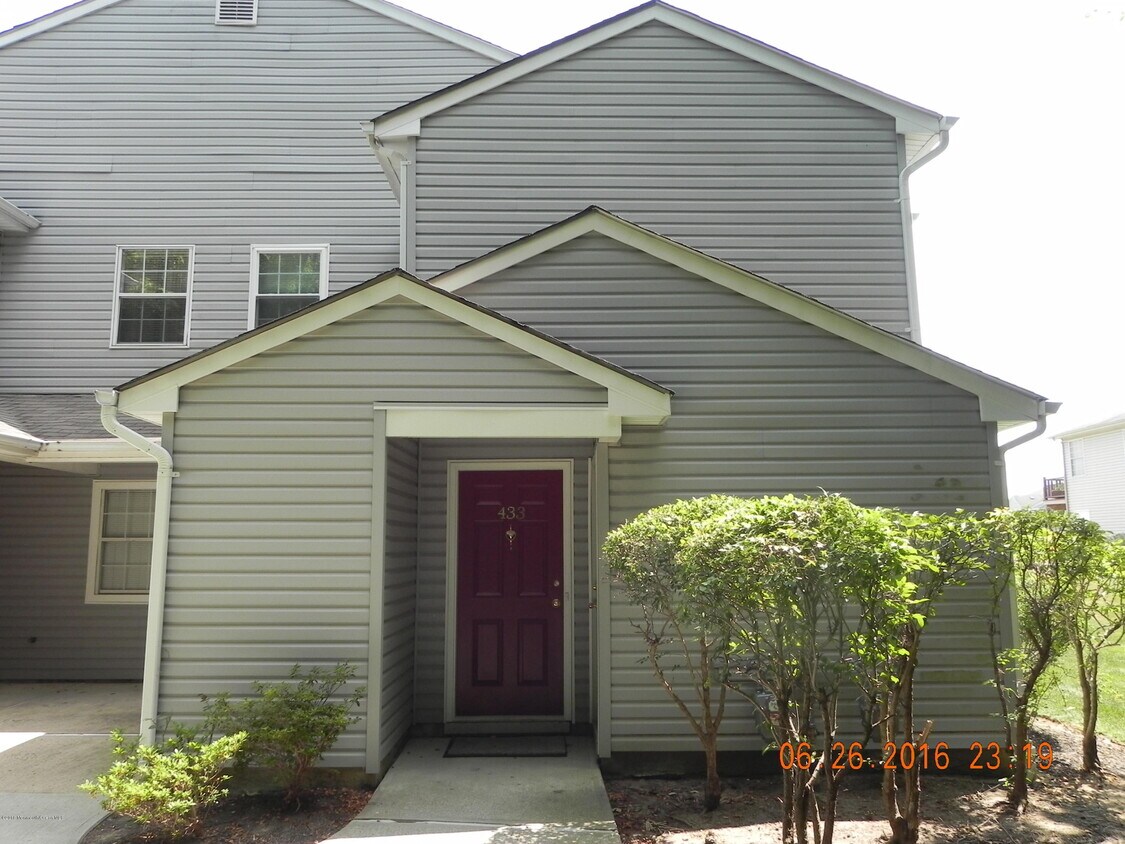 433 Hancock Pl, Marlboro Township, NJ 07751 Condo for Rent in Marlboro Township, NJ