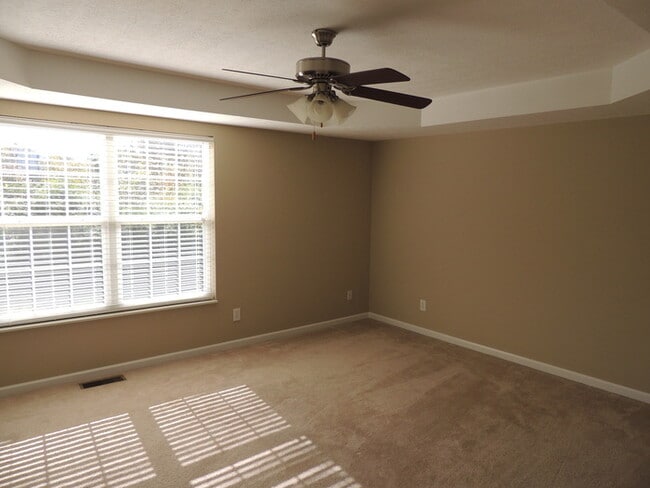 Building Photo - Dream townhouse in the heart of North Knoxville, TN!