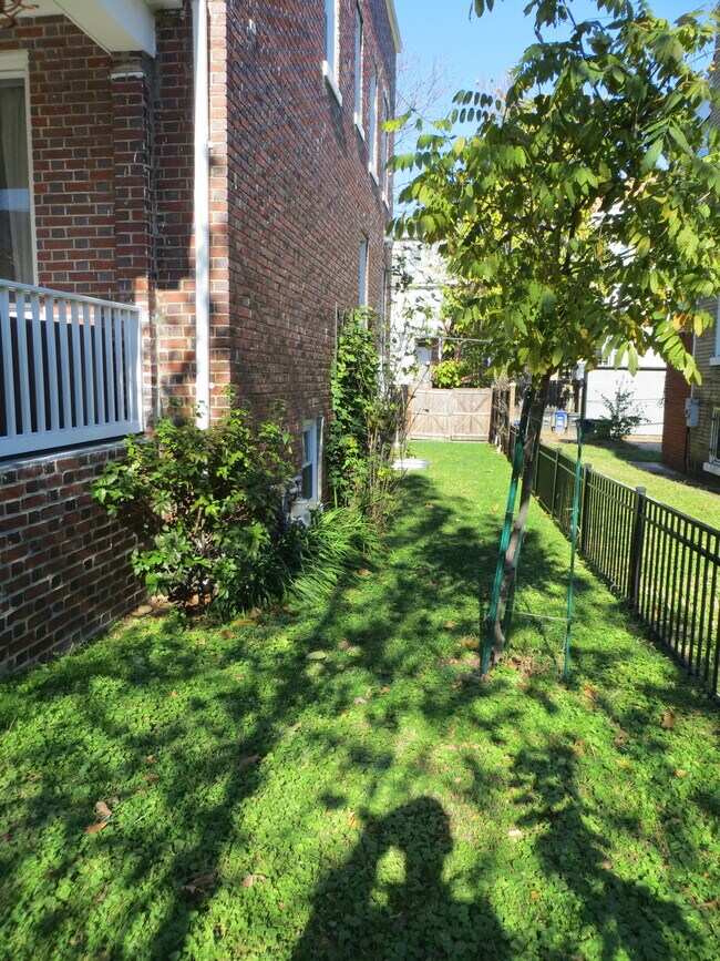 Side yard - 629 Quebec Pl NW