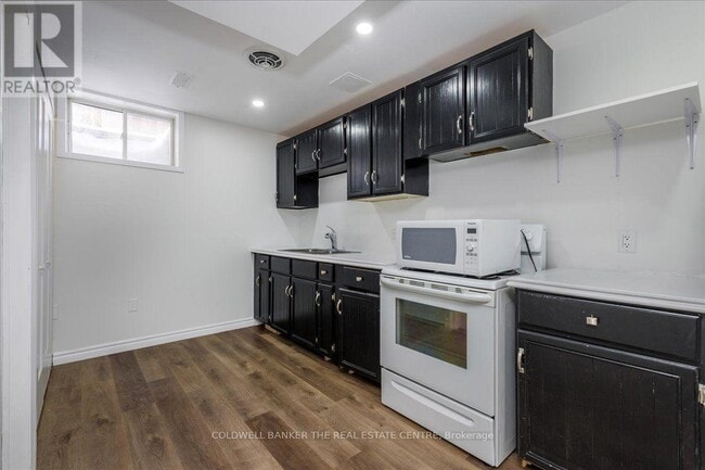 Building Photo - 229 Sproule Dr