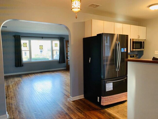 Foto del edificio - 1700 E Hunter Ave