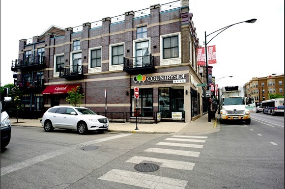 Foto del edificio - 872 W Buckingham Pl