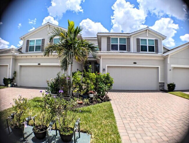 Photo - 923 Tidewater Shores Loop Townhome