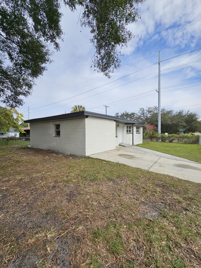 Building Photo - 3312 E Ellicott St
