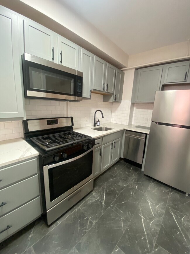 Foto del edificio - 5616 Pershing Ave