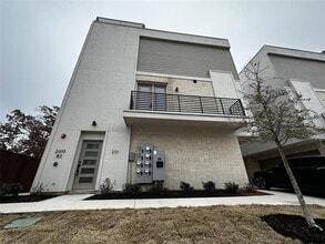 Building Photo - 2610 Kimsey Dr