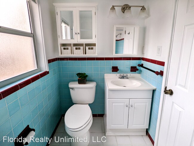 Building Photo - 2 br, 1 bath House - 5400 13th Street N