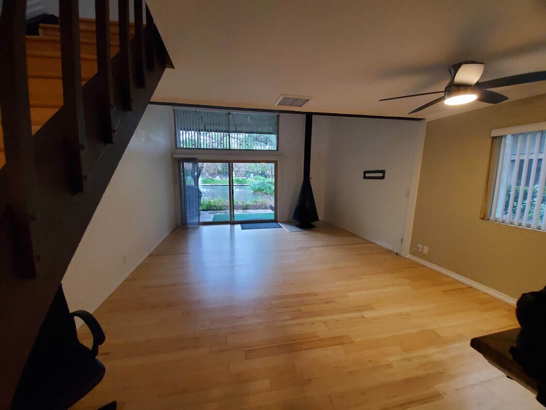 Living room - 4900 E Chapman Ave