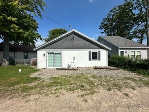 Building Photo - 14431 Frances Ave