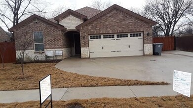 Building Photo - 3709 Palacios Ave