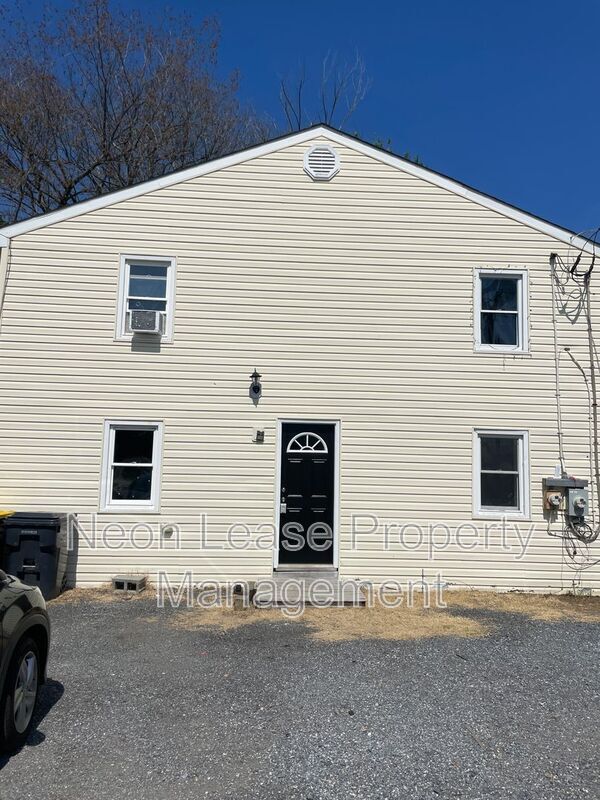Primary Photo - 409 Church St