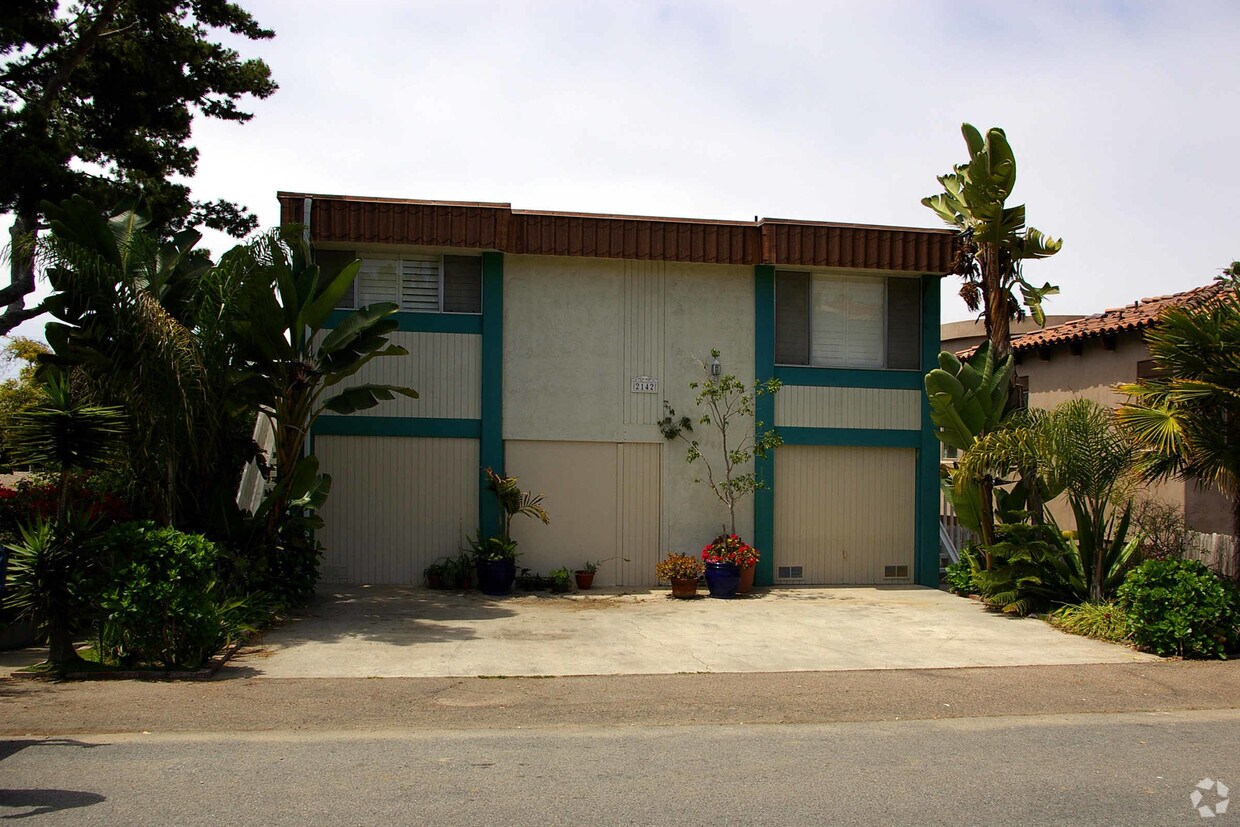 2142 Montgomery Ave, Cardiff By The Sea, CA 92007 Apartments in