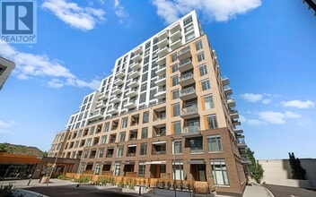 Building Photo - 8 Beverley Glen Blvd