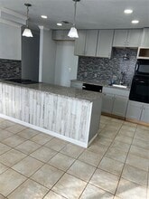 Building Photo - 402 Linda St