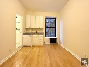 Building Photo - NO FEE Studio on Upper West Side! Won't St...