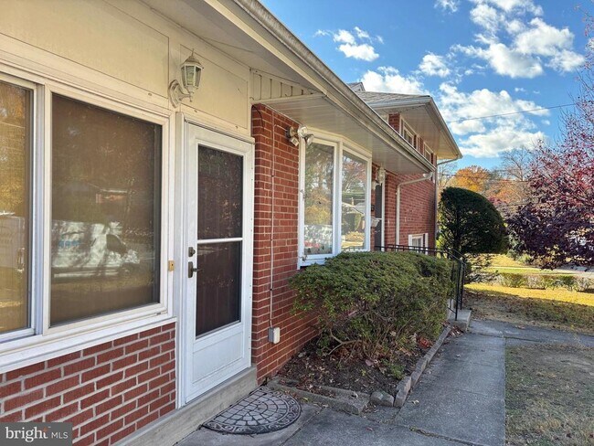 Foto del edificio - 2712 Finch St