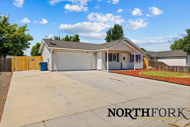 Foto del edificio - Quaint Nampa Home with RV/Boat Parking