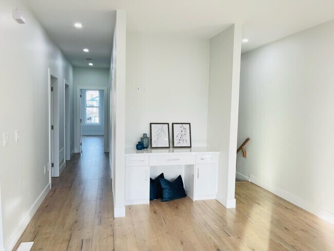 Photo du bâtiment - 46620 First AvenueA