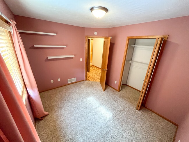 Bedroom 3 - 17314 Idlewood Way