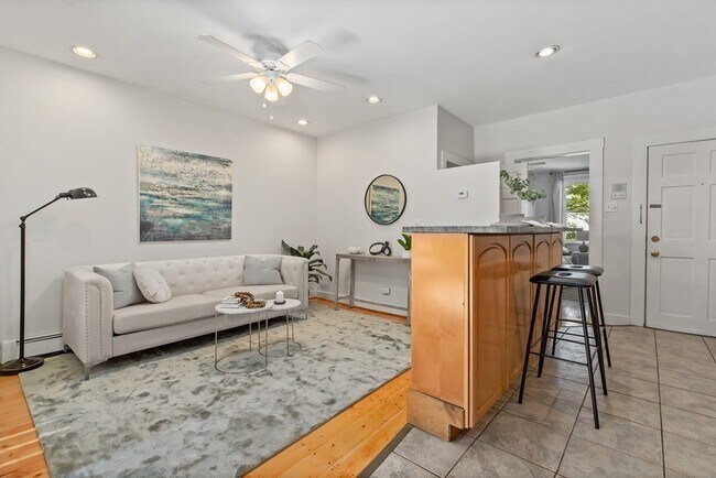 Foto del edificio - 431 E 3rd St