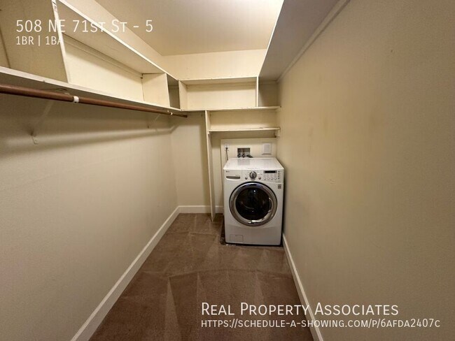 Foto del edificio - 508 NE 71st St