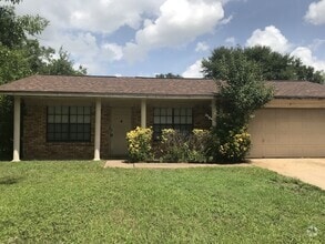 Building Photo - 4012 Shawnee Cir