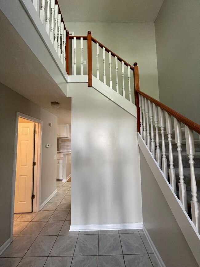 Foto del edificio - Foxhill Commons - 12 Month Minimal Lease!