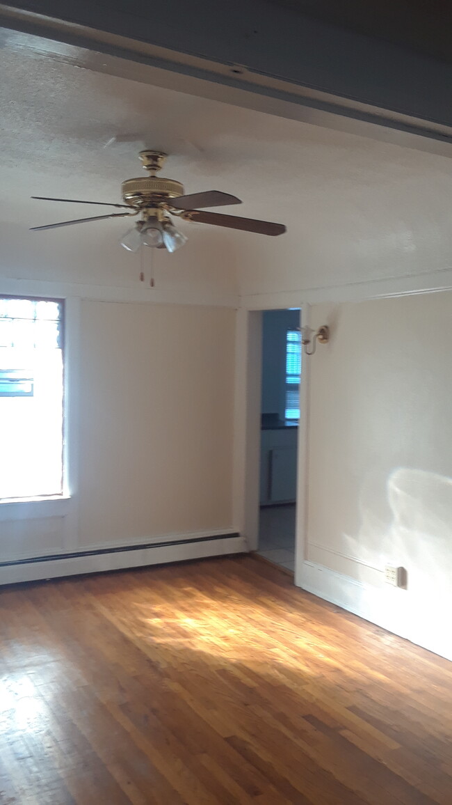 Dining Room - 2105 N 44th St