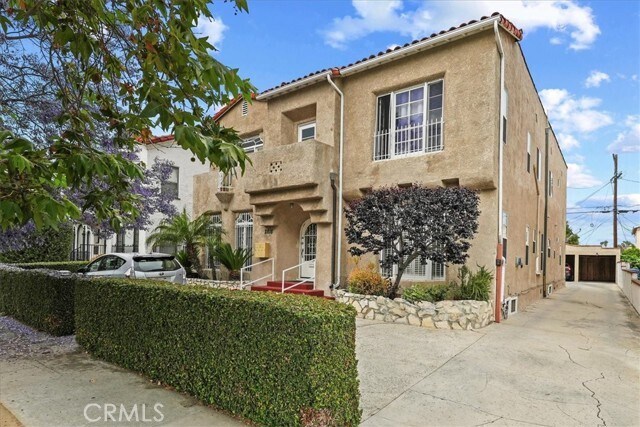 Foto del edificio - 2818 S Bronson Ave