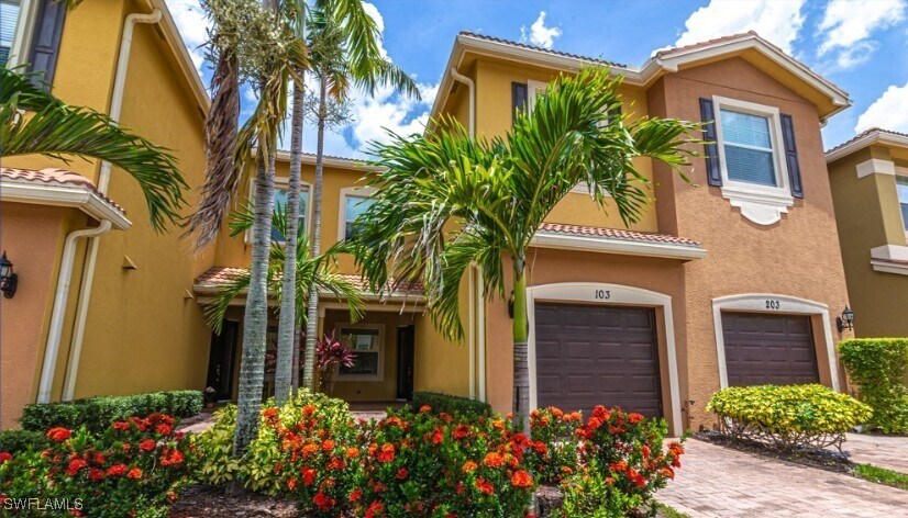 Foto principal - 6553 Monterey Point