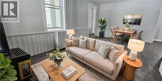 Building Photo - 130 Brown St