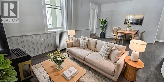 Photo du bâtiment - 130 Brown St