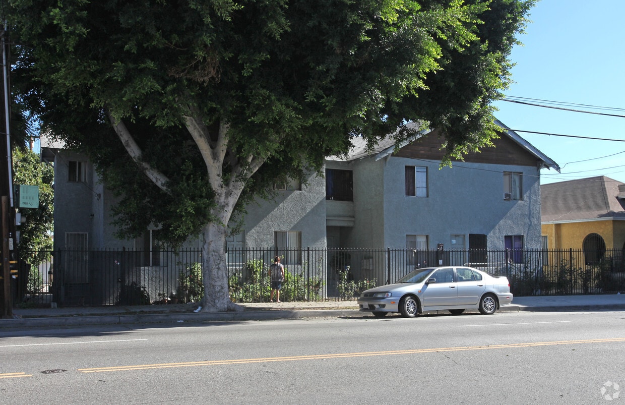 Building Photo - 2116-2120 Daly St