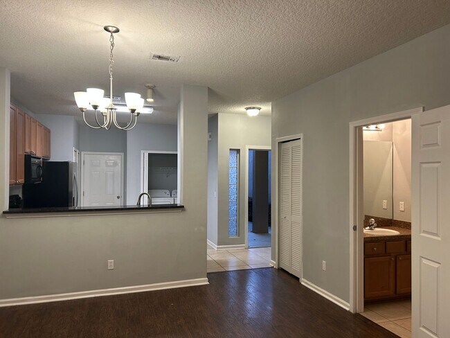 Foto del edificio - Nice 2B/2.5Bth Condo in Aberdeen in St Joh...