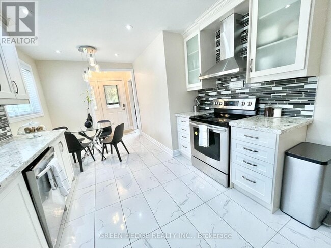 Photo du bâtiment - 30 Tapley Dr