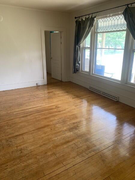 Foto del edificio - 4 Bedroom Lower Unit Student Rental Near UWEC