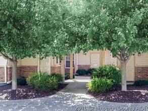 Building Photo - 3854 Thornhill Cir