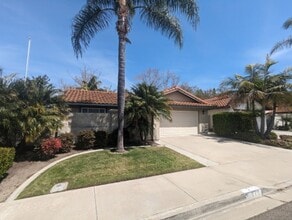 Building Photo - 270 Manzanita Dr