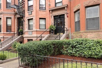 Building Photo - 281 Beacon St