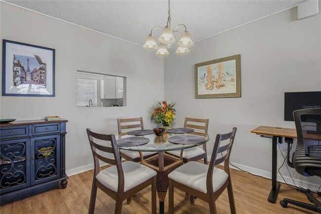 Foto del edificio - 7540 Bay Island Dr S