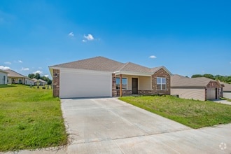 Building Photo - 2929 W McLaren Dr