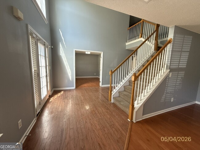 Building Photo - 1002 Odelle Cir