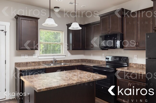 Building Photo - 130 Ivy Meadow Circle