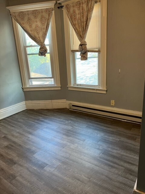 Living Room - 3040 Park Ave