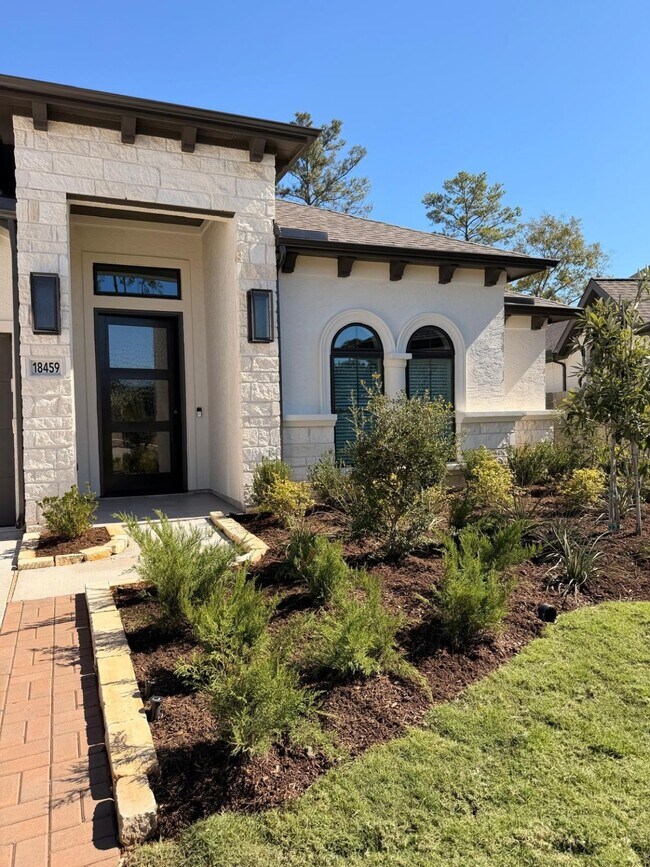 Foto del edificio - 5445 E Forest Rd