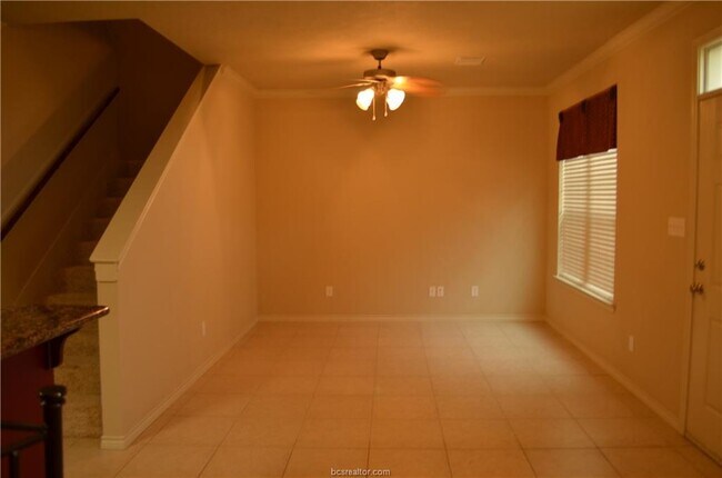 Building Photo - 128 Forest Dr