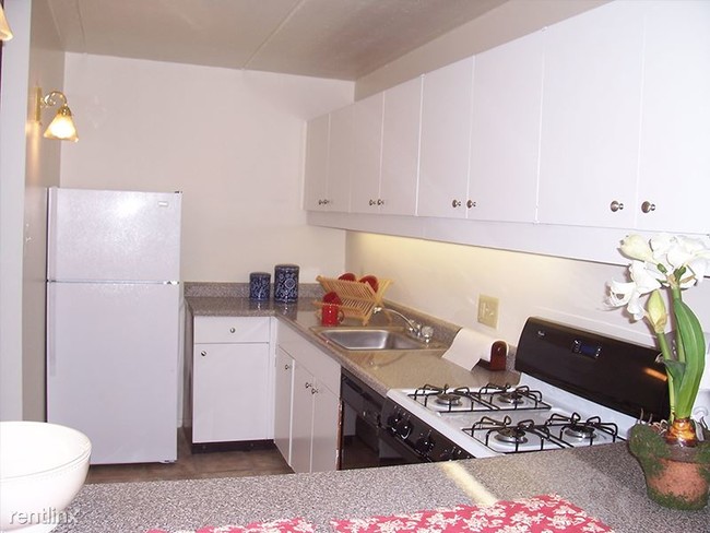 Foto del edificio - 230 Pennswood Rd