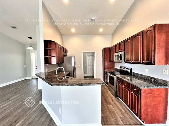 Building Photo - 1462 SW California Blvd