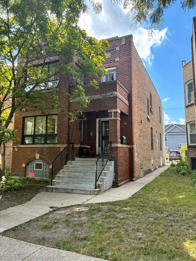Building Photo - 5017 W Agatite Ave